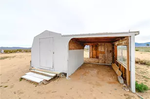 14948 N Canyon Dr, Dolan Springs, AZ 86441 - Photo 41