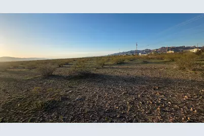 005A Estrella, Golden Valley, AZ 86413 - Photo 5