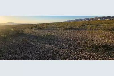 005A Estrella, Golden Valley, AZ 86413 - Photo 13