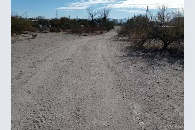 3836 W Third Ave., Yucca, AZ 86438 - Photo 5