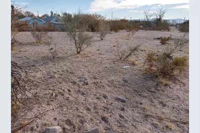 3836 W Third Ave., Yucca, AZ 86438 - Photo 5