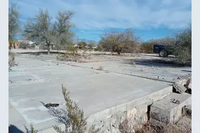 3836 W Third Ave., Yucca, AZ 86438 - Photo 9