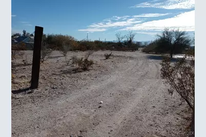 3836 W Third Ave., Yucca, AZ 86438 - Photo 11