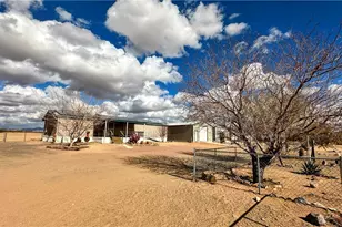 6119 W Chino Dr, Golden Valley, AZ 86413 - Photo 3