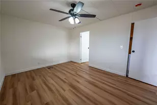 4275 W Abrigo Dr, Golden Valley, AZ 86413 - Photo 11