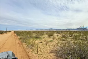 6766 N Stewart Mountain Rd, Golden Valley, AZ 86413 - Photo 29