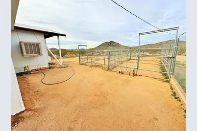 6766 N Stewart Mountain Road, Golden Valley, AZ 86413 - Photo 21