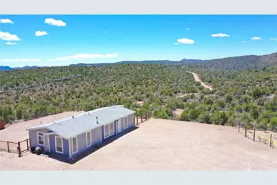 18205 E Globe Willow Drive, Kingman, AZ 86401 - Photo 1