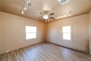 310 E Oak St, Kingman, AZ 86401 - Photo 9