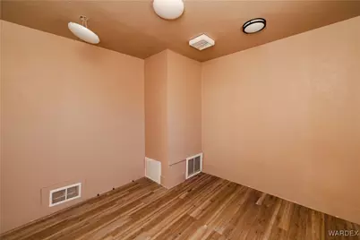 310 E Oak Street, Kingman, AZ 86401 - Photo 23