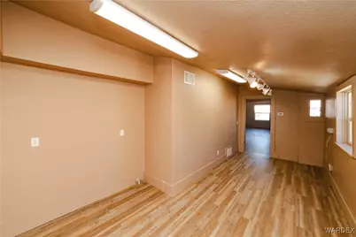 310 E Oak Street, Kingman, AZ 86401 - Photo 17
