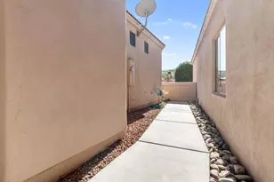 1081 Desert Marigold Cir, Bullhead City, AZ 86429 - Photo 45