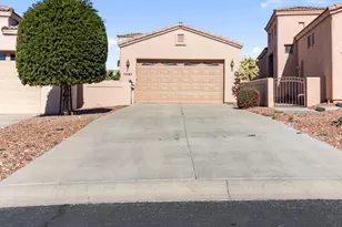 1081 Desert Marigold Cir, Bullhead City, AZ 86429 - Photo 3