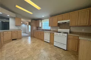 10044 S Kent Rd, Mohave Valley, AZ 86440 - Photo 9