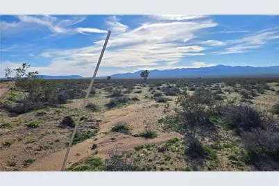 517 S Dale Evans Road, Yucca, AZ 86438 - Photo 19