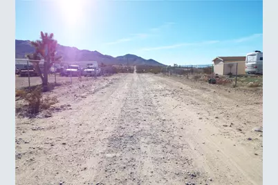 17305 N Lost Mine Drive, Dolan Springs, AZ 86441 - Photo 5