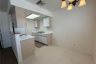 331 Phyllis Dr, Bullhead City, AZ 86429 - Photo 7