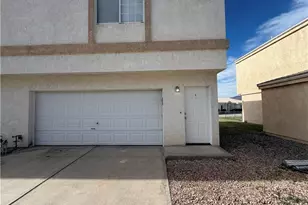 331 Phyllis Dr, Bullhead City, AZ 86429 - Photo 1