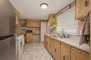 587 Citrus St, Bullhead City, AZ 86442 - Photo 41