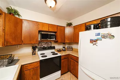 3592 W Agua Fria Drive, Golden Valley, AZ 86413 - Photo 9