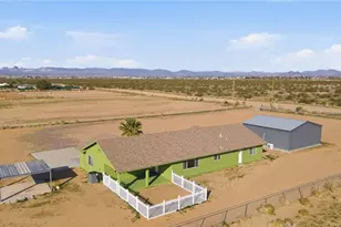 4670 W Shipp Dr, Golden Valley, AZ 86413 - Photo 7