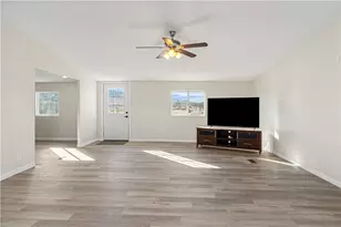 2917 E Barnett Pl, Kingman, AZ 86409 - Photo 5