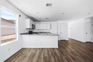 2400 Tapatio Dr, Bullhead City, AZ 86442 - Photo 11