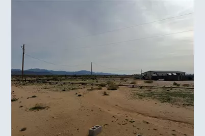 3868 N Teddy Roosevelt Road, Golden Valley, AZ 86413 - Photo 11