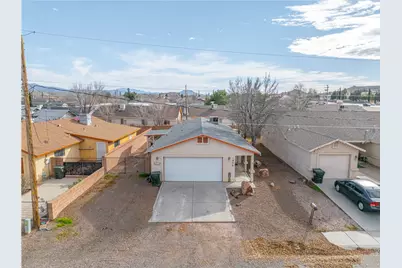 1936 Mullen Ave, Kingman, AZ 86401 - Photo 1