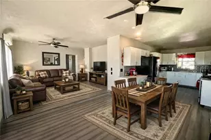 21422 S Appaloosa Rd, Yucca, AZ 86438 - Photo 21