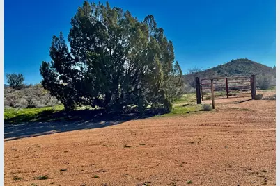 21422 S Appaloosa Road, Yucca, AZ 86438 - Photo 61