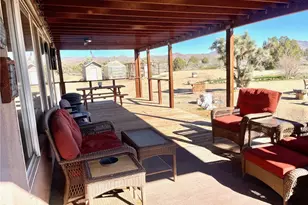 21422 S Appaloosa Rd, Yucca, AZ 86438 - Photo 7