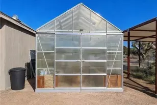 21422 S Appaloosa Rd, Yucca, AZ 86438 - Photo 39