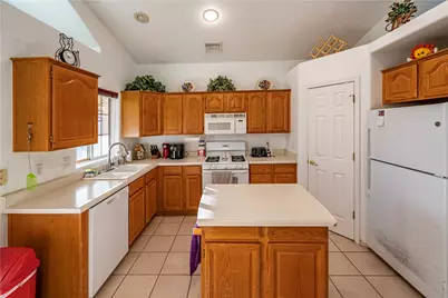 3916 Lindsey Avenue, Kingman, AZ 86409 - Photo 15