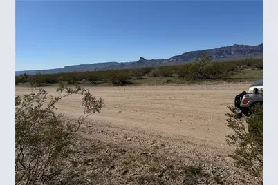 12131 N Tombstone Trail, Golden Valley, AZ 86413 - Photo 9