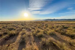 8536 Cortez Dr, Kingman, AZ 86401 - Photo 1