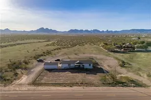 1071 S Estrella Rd, Golden Valley, AZ 86413 - Photo 1