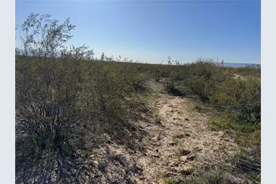 14257 W Indian Wells Road, Golden Valley, AZ 86413 - Photo 11