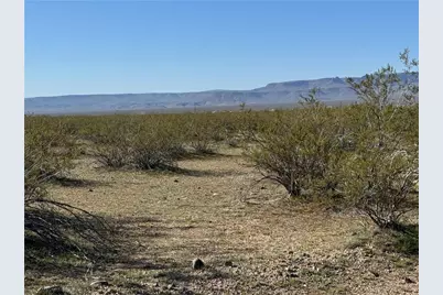 14257 W Indian Wells Road, Golden Valley, AZ 86413 - Photo 13