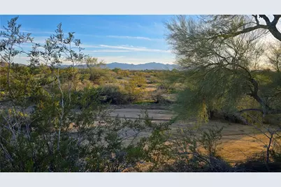 207-11-013 S Douglas Lane, Yucca, AZ 86438 - Photo 7