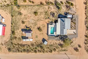 495 S Lochiel Rd, Golden Valley, AZ 86413 - Photo 57