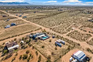 495 S Lochiel Rd, Golden Valley, AZ 86413 - Photo 55