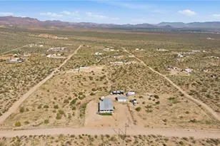 8965 W Chuar Dr, Golden Valley, AZ 86413 - Photo 9