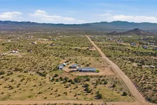 8965 W Chuar Dr, Golden Valley, AZ 86413 - Photo 13