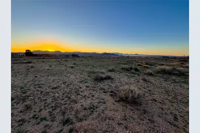 7342 E Squaw Creek Drive, Kingman, AZ 86401 - Photo 13