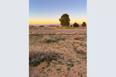 7348 E Squaw Creek Drive, Kingman, AZ 86401 - Photo 5