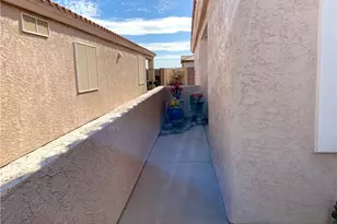 2450 Highland Trail, Bullhead City, AZ 86442 - Photo 7