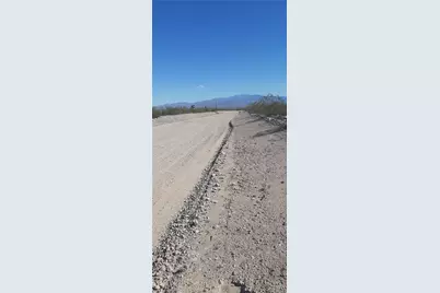 217-11-016 Quartzite Drive, Golden Valley, AZ 86413 - Photo 3