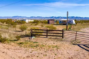 1068 S Carrizo Rd, Golden Valley, AZ 86413 - Photo 1