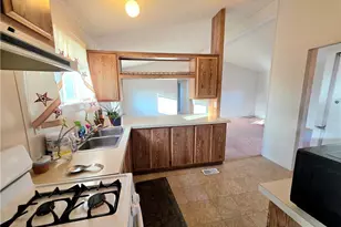 5848 W Crystal Dr, Golden Valley, AZ 86413 - Photo 11